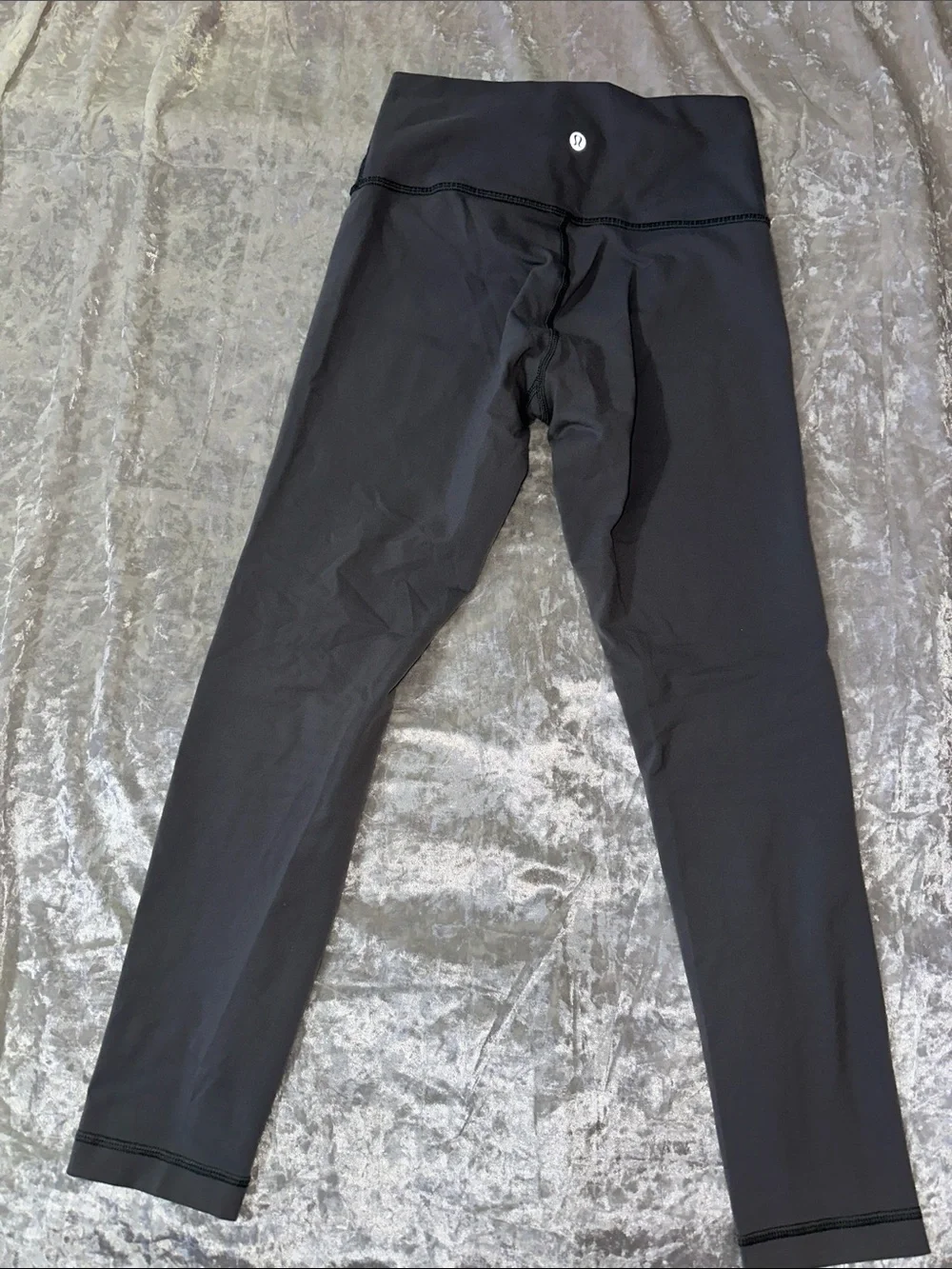 Lululemon basic gray leggings size 6